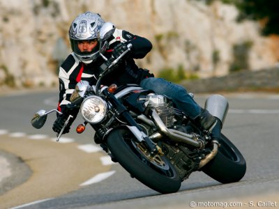 Moto Guzzi 1100 Griso : joueuse