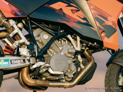 KTM 950 Supermoto : moteur vivant