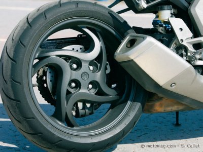 Honda CB1000R : à la mode