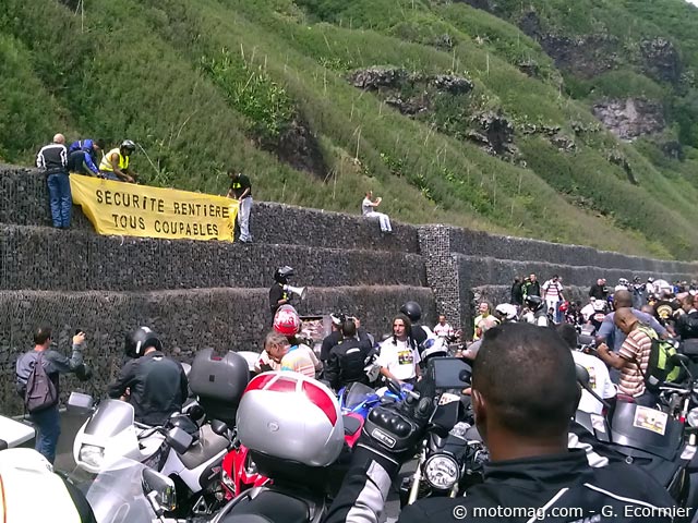 Manif moto 24 mars La Réunion : 500 motos filent de (...)