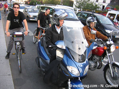 Moto et vélo : il manque une case à l'Insee (...)