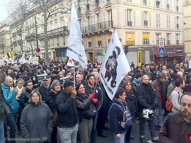 La FFMC PPC au défilé parisien pour Charlie