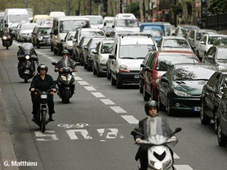 Paris : pas de couloir pour les 2-roues électriques