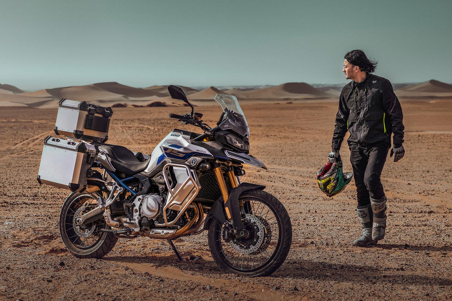 Voge 900 DSX : la cousine de la BMW F 900 GS (...)