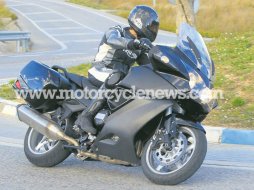 Photo volée : une nouvelle moto routière signée Triumph (...)
