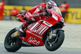 MotoGP d'Assen : Stoner profite de la boulette de (...)