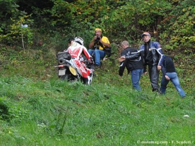 Moto tour 2012 - étape 5 : chute de Gines