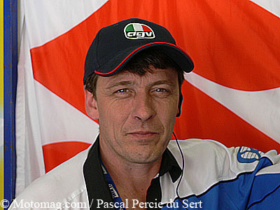 Eric Archimbaud, team manager de la Suzuki GSXR1000 N°110, vise la victoire en catégorie Superproduction