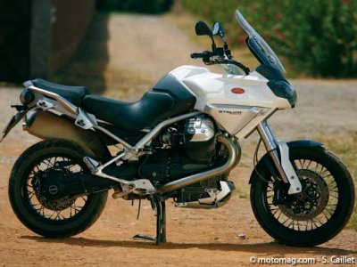 Moto Guzzi 1200 Stelvio : bonne voyageuse
