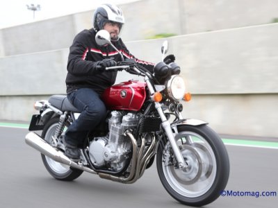 Essai Honda CB1100 : aspects pratiques