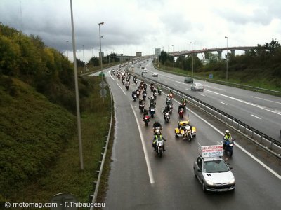 Manif moto à Nantes (44) : blocage du pont
