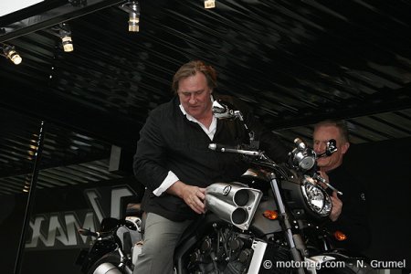 Depardieu et le nouveau V-Max : bon pour Yamaha !