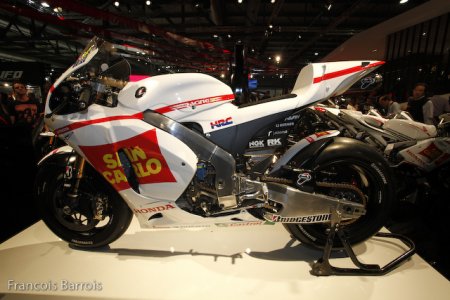 Milan 2011 : la moto du regretté Simoncelli...