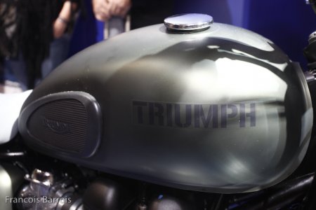 Milan-Triumph T100 McQueen : réservoir vintage