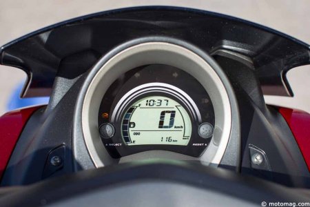 Scooter Yamaha 125 Nmax : instrumentation complète