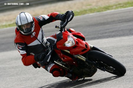 Ducati 1100 Hypermotard : puissance