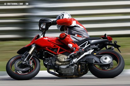 Ducati 1100 Hypermotard : maniable