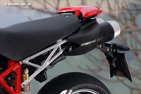 Ducati 1100 Hypermotard : pots
