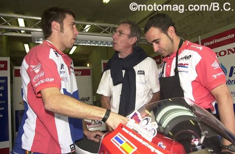 Pompiste en MotoGP : discuter aux essais